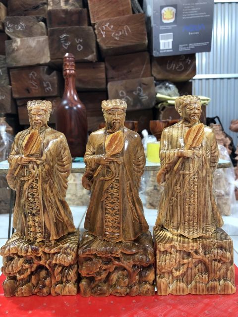 Tượng khổng minh gỗ huyết long