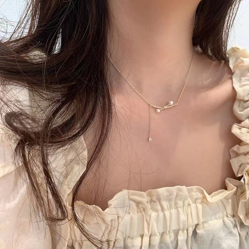 Vòng Cổ Choker Dây Xích Bằng Thép Titanium Mạ Vàng Đính Đá Zircon Thời Trang Cho Nữ