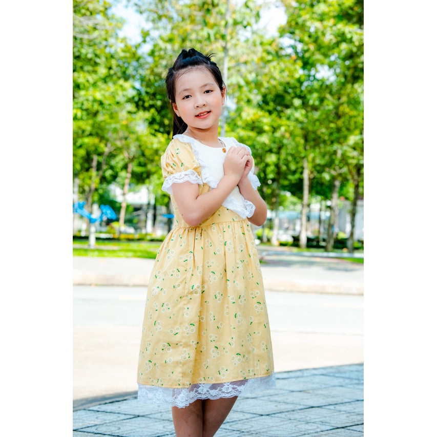 Đầm tiểu thư hoa nhí phối ren cực xinh