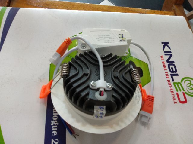 Âm trần kingled d76-6w