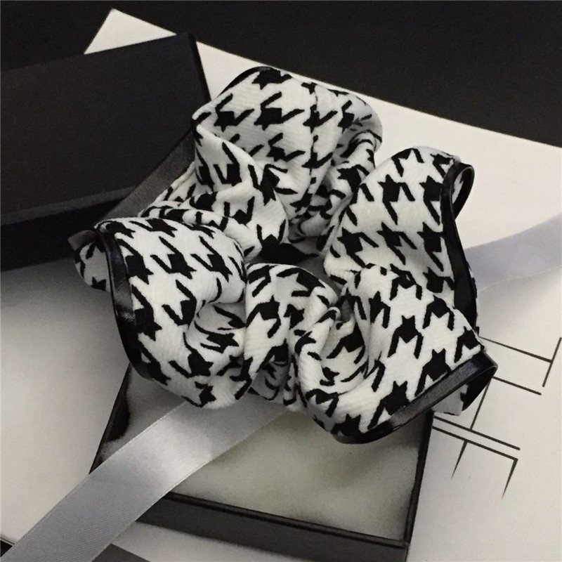 Dây Cột Tóc Họa Tiết Caro Đơn Giản Thời Trang Cho Nữ