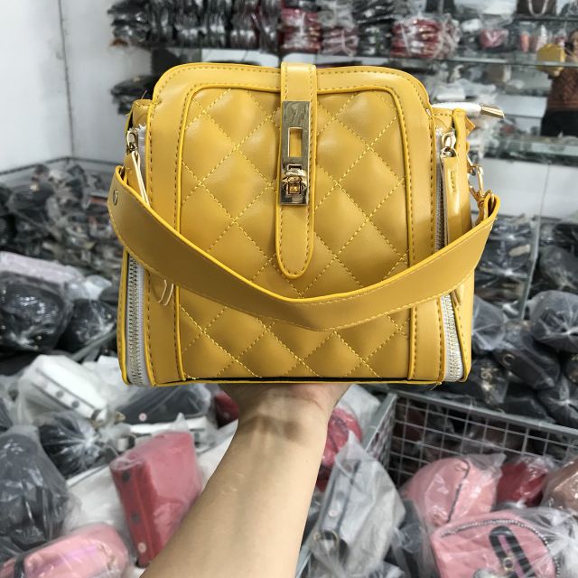 Túi xách xẻ khóa hàng việt
