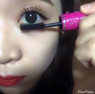 Mascara  Mistine Thái hàng xịn