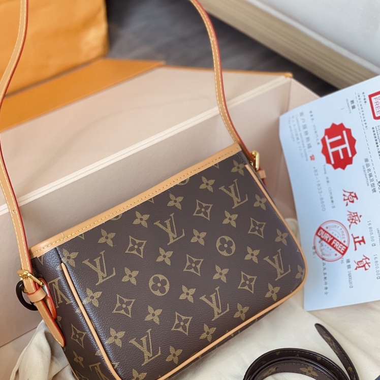 Túi xách nữ đeo chéo kẹp nách LV quai da dây xích new