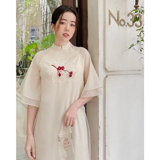 Áo dài cách tân trắng thêu hoa mai
