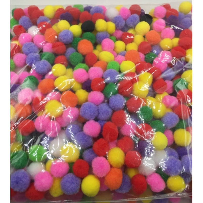 Pom pom đủ các size ( 100 viên/túi)