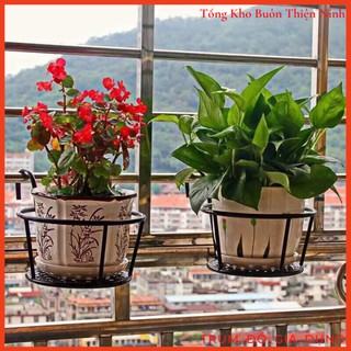 Giá kệ để cây bằng sắt chậu hoa tròn treo ban công cửa sổ loại to đường kính 22 cm