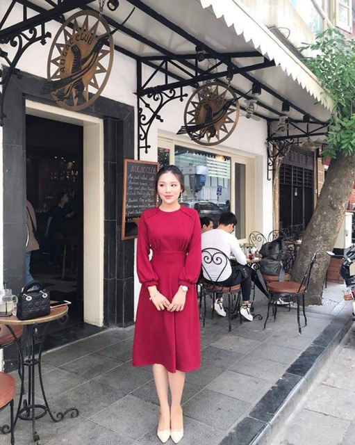 Đầm xoè màu đỏ tay dài cổ tròn dự tiệc phối nút hàng bao đẹp size M L XL