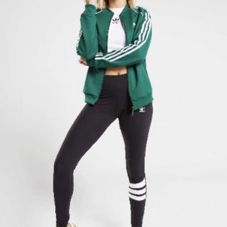 3 Stripes Legging
Made in Cambodia full tag code