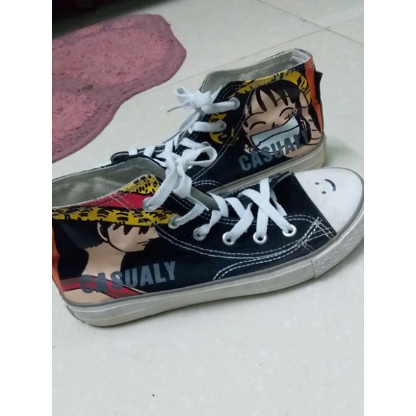 Giày cv custom luffy size 37.38( pass lại)