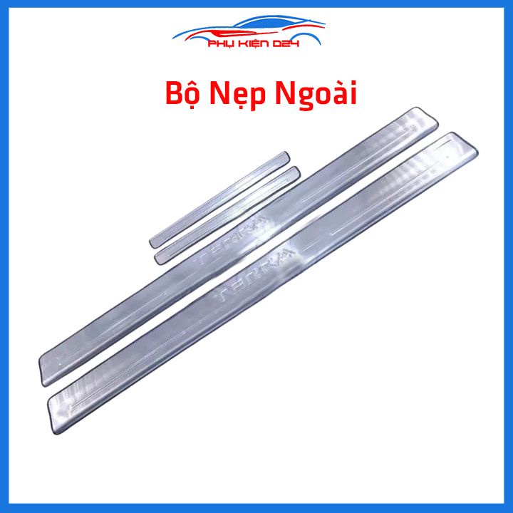 Bộ ốp bậc cửa trong ngoài nẹp bước chân Terra 2018-2019-2020-2021-2022 Inox chống trầy trang trí xe