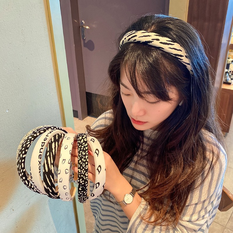 Bờm da báo A L E X chấm bi sang trọng nữ tính trẻ trung phong cách Hàn Quốc