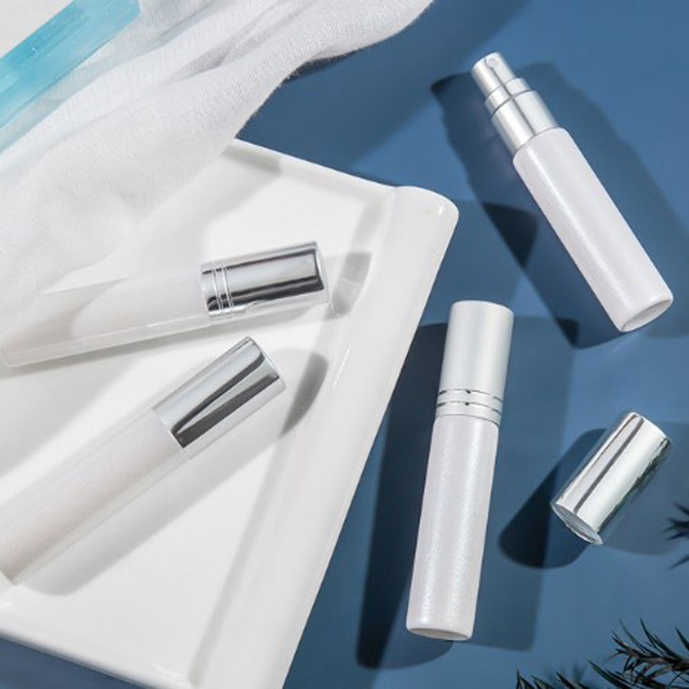 Chai chiết mỹ phẩm bằng thủy tinh màu sắc vintage