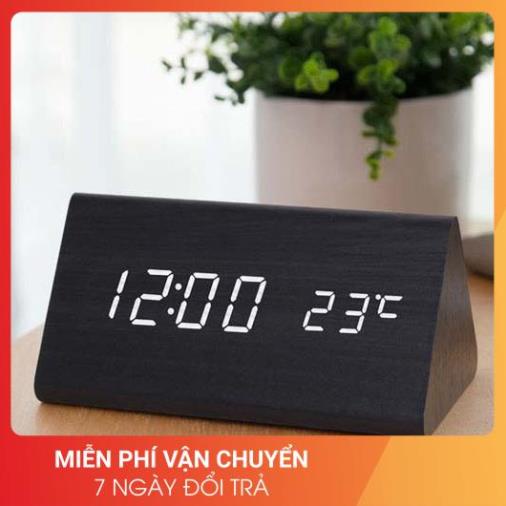 Đồng hồ giả gỗ TEWTER LED hình tam giác để bàn tiện dụng, thông minh trang trí phòng hiện đại.