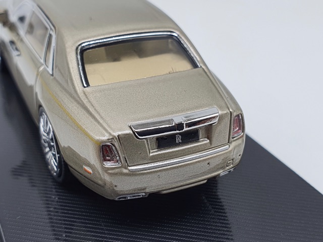 Xe Mô Hình Rolls Royce Phantom bản 4 cửa 1:64 ( Vàng Đồng )