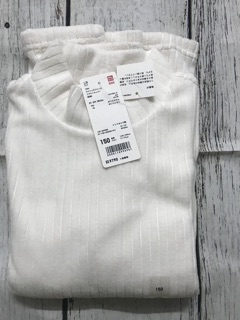 Áo lông cừu uniqlo kid cổ 3 phân