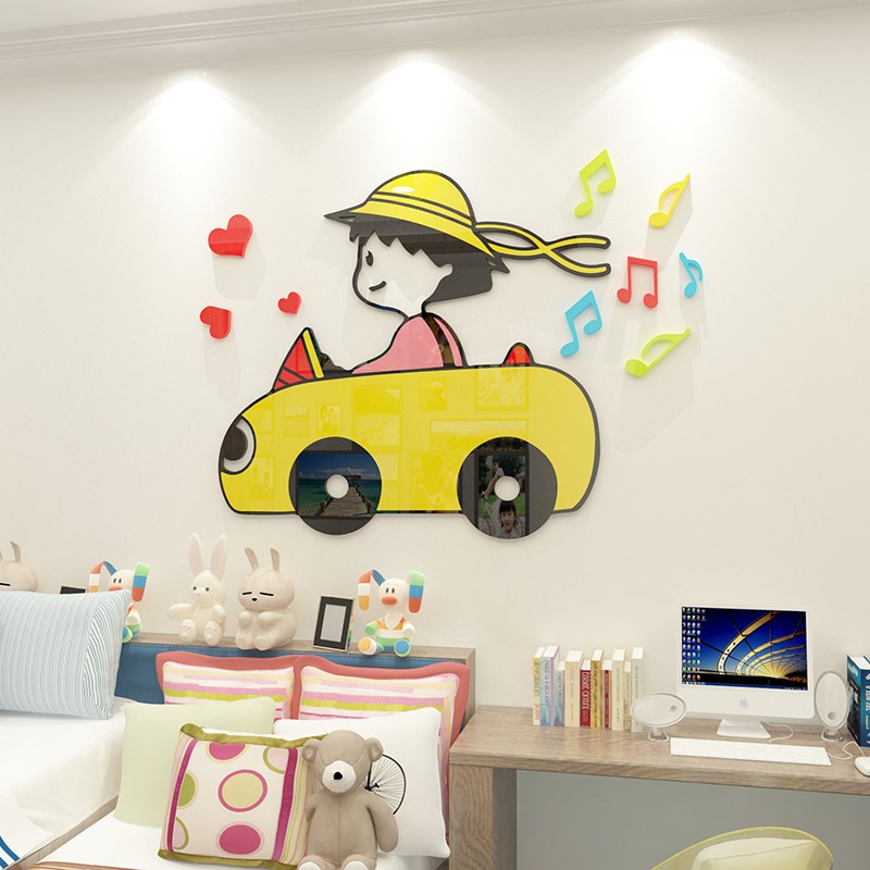 Tranh dán tường mica 3d decor khổ lớn cô bé maruko lái xe trang trí mầm non, phòng cho bé Nhiều Size - EPeBen