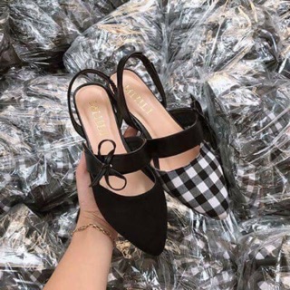 Giày bệt kẻ caro và đen