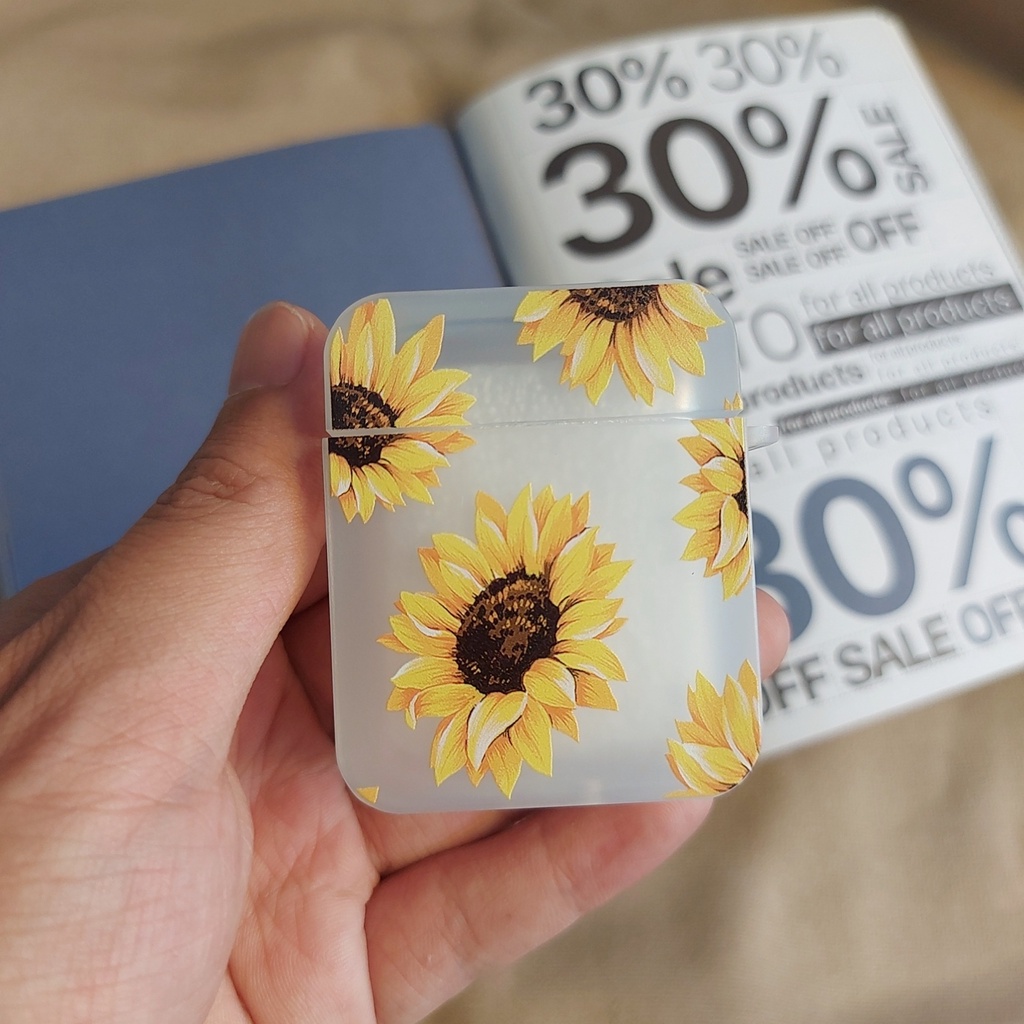 Vỏ bảo vệ hộp sạc tai nghe Bluetooth Airpods 1/2/3/Pro nguyên khối chống va đập Hoa cúc thời trang - Tomax shop