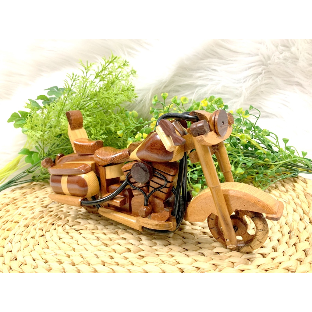Xe MôTô Harley Davidson bằng Gỗ Gõ