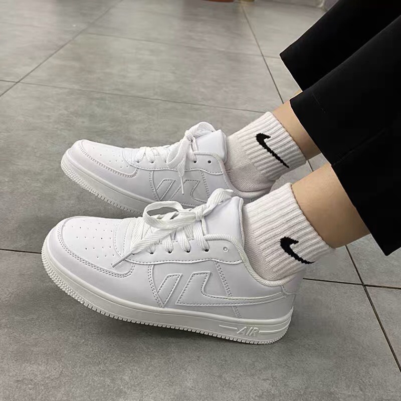 ( siêu rẻ) Giày thể thao độn đế siêu nhẹ