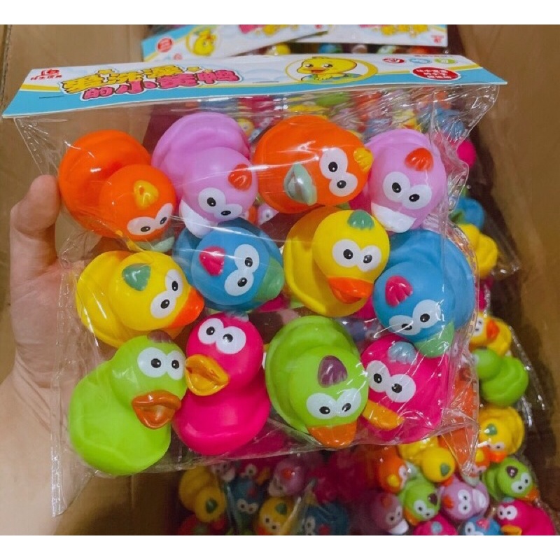 Túi 12 con thú đủ màu , bóp kiu ( chíp chíp ) đồ chơi nhà tắm cho bé