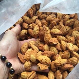 Combo 0,5 nhân óc chó và 0,5kg hạnh nhân rang bơ