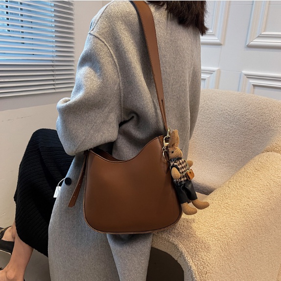 Túi Đeo Chéo Da Mềm Hình Bầu Style Hàn Quốc P109