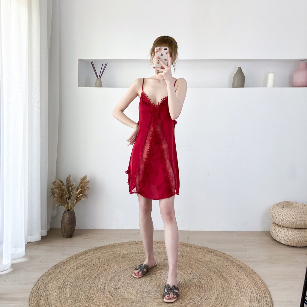 Váy ngủ lụa sexy ren hoa xẻ trước cao câp Quảng Châu
