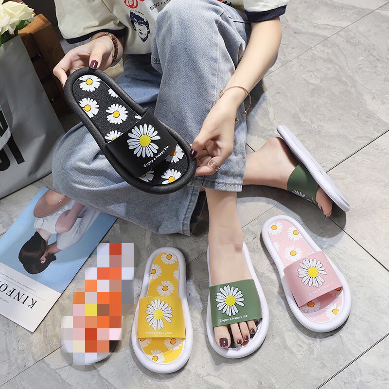 Dép Hoa Cúc đi trong nhà chất liệu cao su mềm mại êm chân nhập khẩu | BigBuy360 - bigbuy360.vn