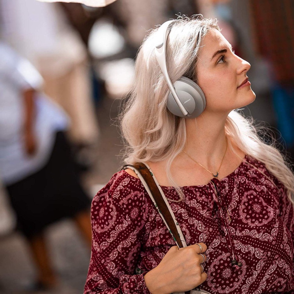 Tai nghe BOSE NOISE CANCELLING HEADPHONES 700 chính hãng, chống ồn tốt nhất thế giới, trọng lượng nhẹ, âm thanh HIFI CLC