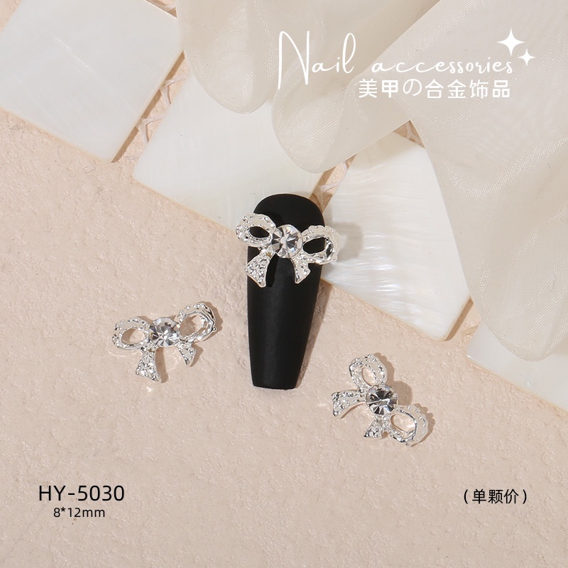 Hạt Ngọc Trai Đính Móng Nghệ Thuật