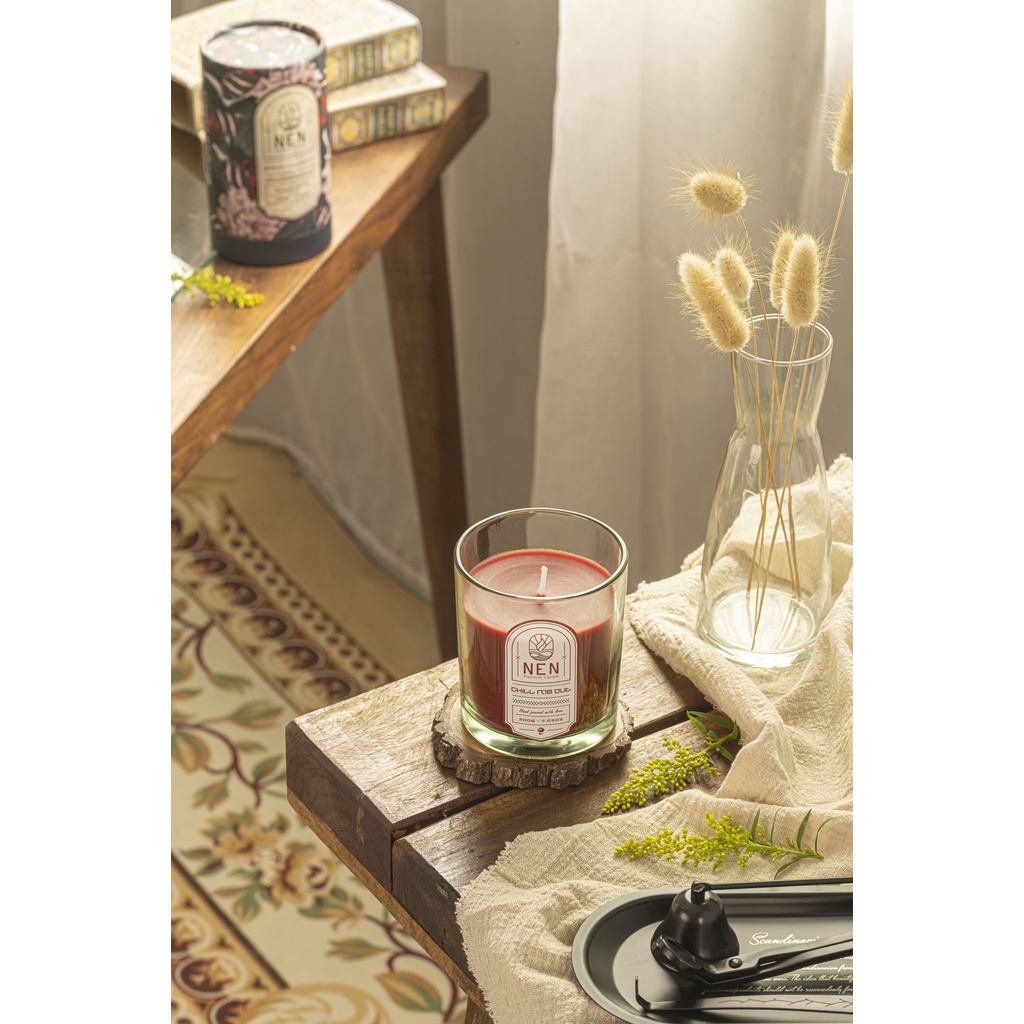 Nến Thơm NEN Chill Me Out - Cay Ấm Vị Trầm Hương 210g (CS2-DO)
