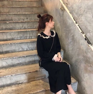 Váy cổ bèo ren