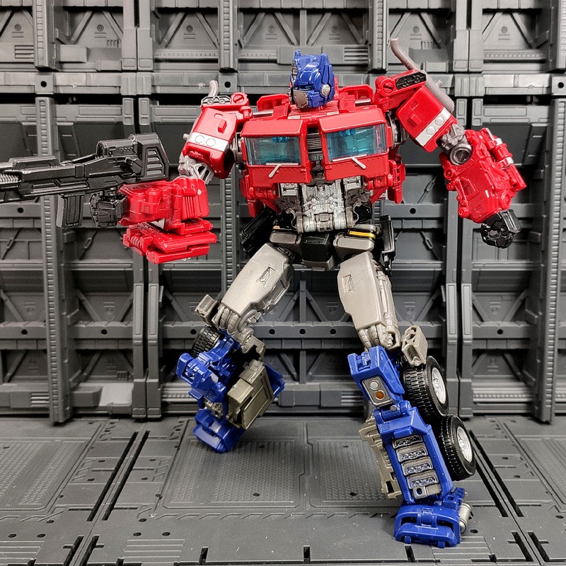 Mô hình robot biến hình OP timus Star Commander