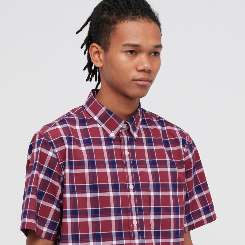 Áo sơ mi nam cộc tay kẻ caro thời trang của Uniqlo