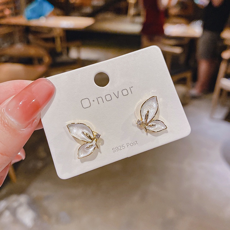 Bông Tai Hình Bướm Đính Đá Zircon Sang Trọng Thời Trang Chất Lượng Cao Làm Quà Tặng Cho Bạn Gái