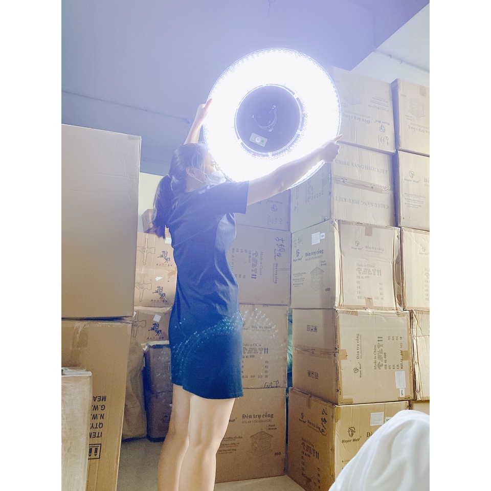 Đèn năng lượng mặt trời chính hãng Mayor Worl UFO kim cương 500W chống lóa sử dụng 12-14h bảo hành 2 năm