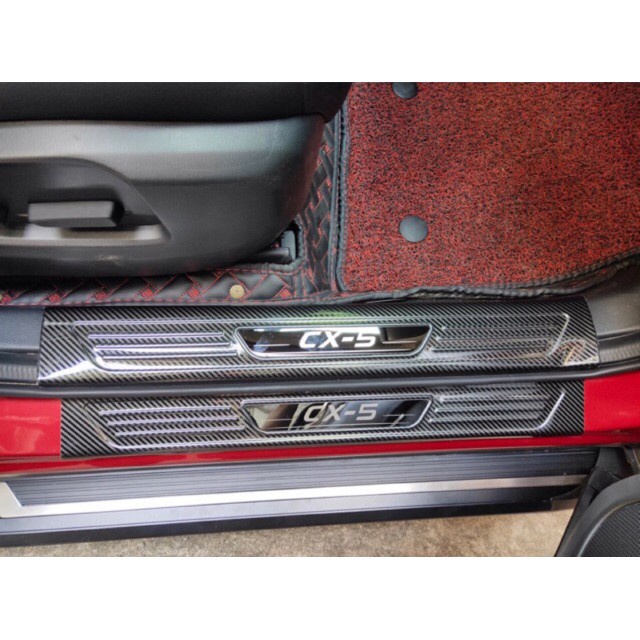 Ốp bậc cửa, nẹp bước chân, chống trầy cốp Carbon xe Mazda CX5 2018- 2019 2020 2021 2022 - vân cacbon cao cấp
