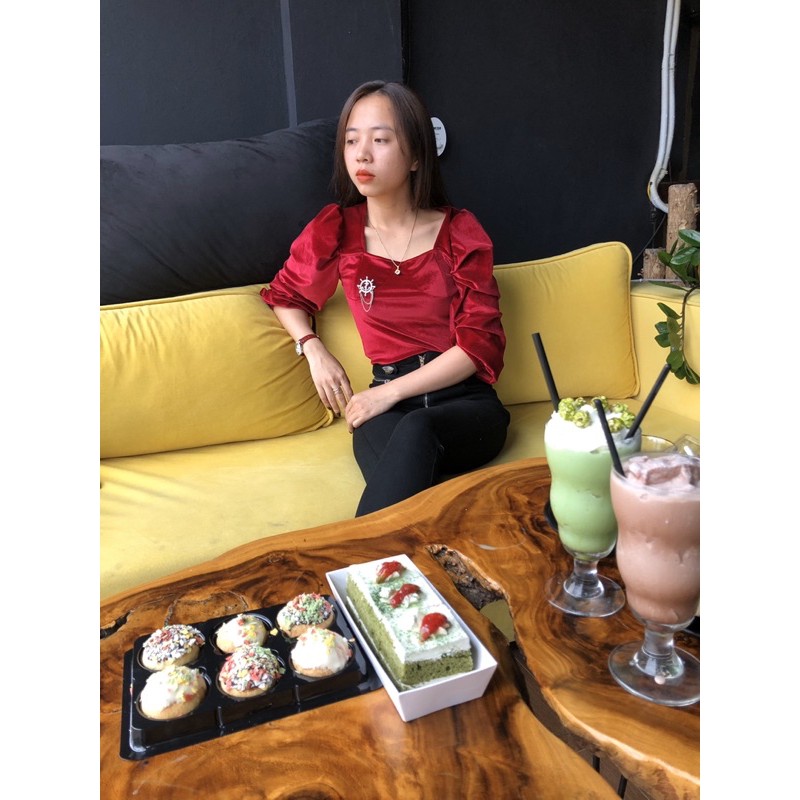 Áo nhung cổ vuông