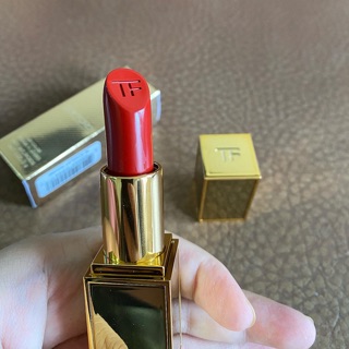 Son môi tomford vỏ vàng 16 scarlet rouge đỏ tươi