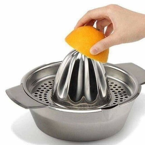 Dụng cụ vắt cam bằng inox tiện dụng