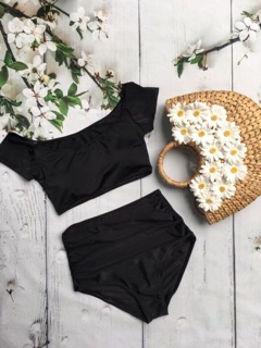 Bikini 2 mảnh trễ vai
