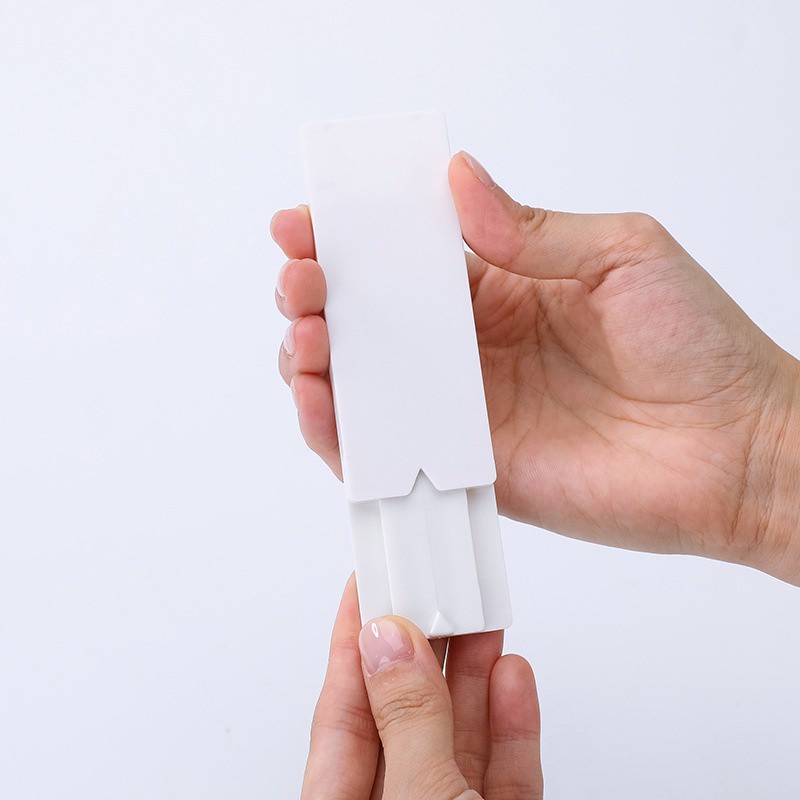 Giá Đỡ Treo Tường Cố Định Ổ Cắm Điện Miếng Dán Tường Treo Ổ Cắm Điện WIFI dấu ngoặc