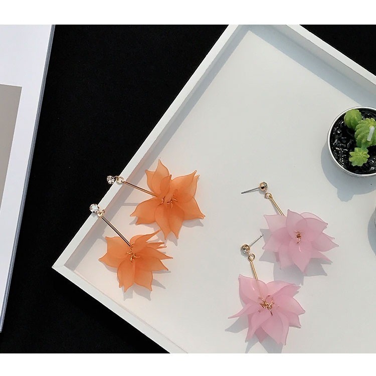 Bông tai hoa giấy