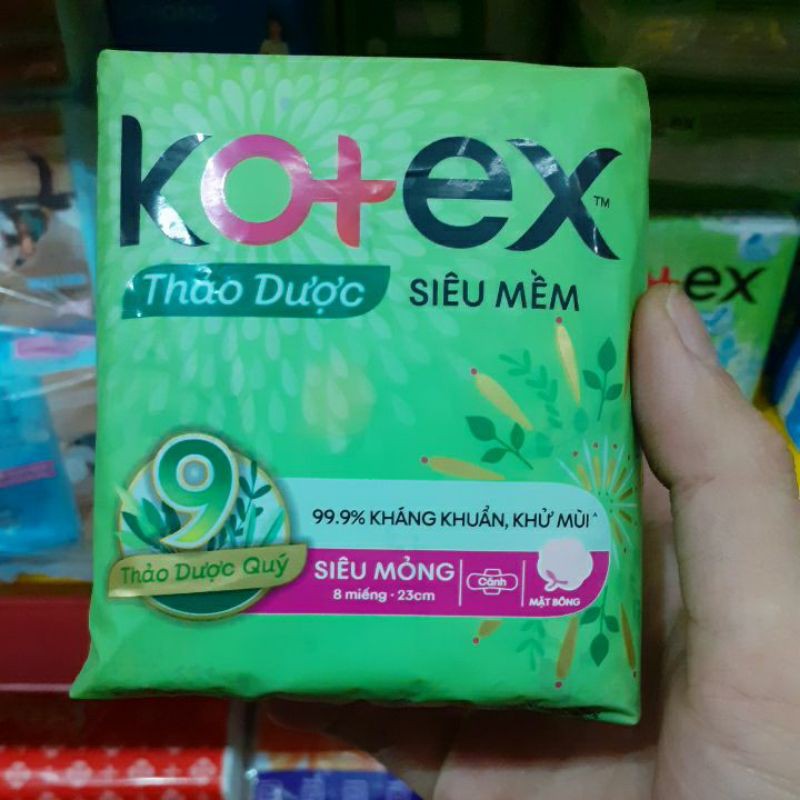băng vệ sinh Kotex thảo dược siêu mềm mỏng ( gói 8 miếng )