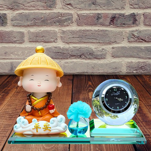 Tượng trang trí ô tô sang trọng - may mắn. Chú tiểu - Nước hoa thơm - Hiêu