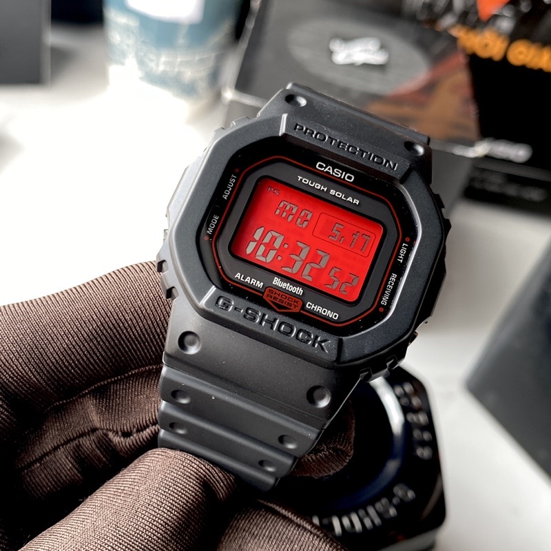 Đồng hồ nam Casio G-shock Chính hãng hiếm hàng GW-B5600AR  - Kích thước vỏ : 48,9×42,8×13,4mm