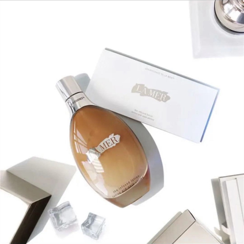 LA MER Tinh Chất Dưỡng Da 150ml Giúp Làm Mờ Nếp Nhăn Và Làm Săn Chắc Da Cao Cấp