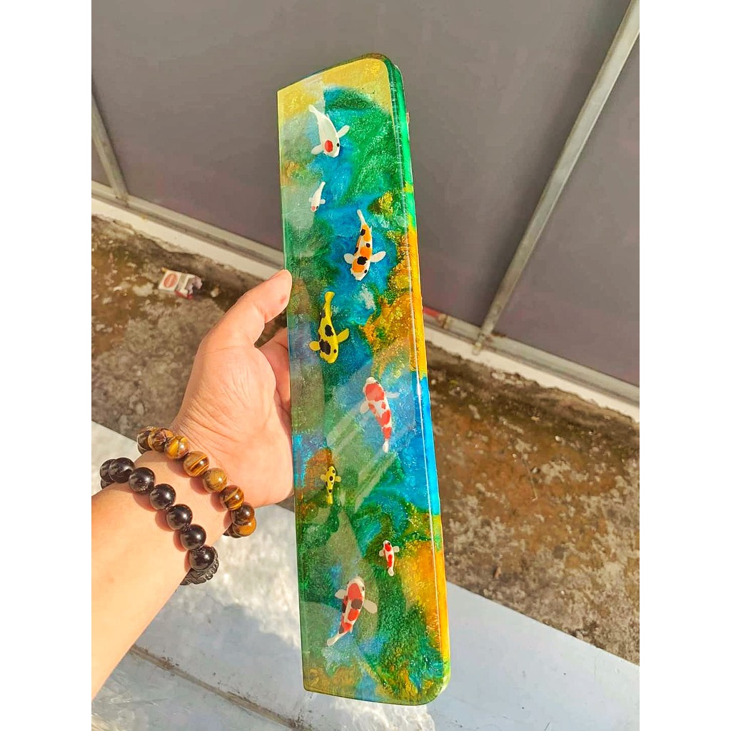 Kê tay bàn phím resin hàng handmade cá Koi nền vàng xanh